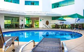 Farol de Itapuã Praia Hotel